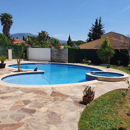 Villa Au Calme Avec Piscine Privative Борм-ле-Мимоза Экстерьер фото